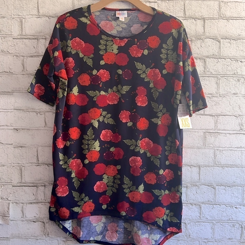 NEW! Short Sleeve Oversized Floral Lularoe Irma size XXS